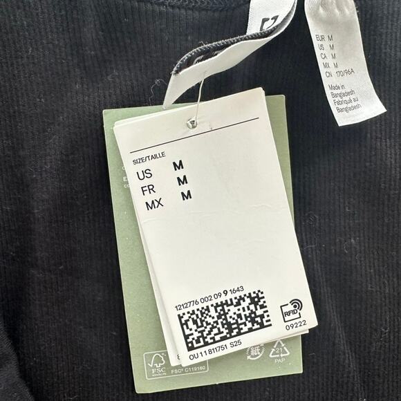 H&M Basic Ribbed Scoop Crop Top Tank Black NEW Size Medium Sexy Prep Tight Fit - Picture 2 of 4